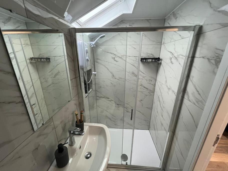 New 2 Bed Preston City Centre Flat - Sleeps 4 מראה חיצוני תמונה
